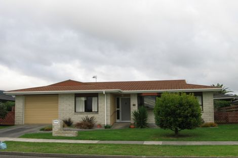 Photo of property in 72 Kapanui Road, Waikanae, 5036
