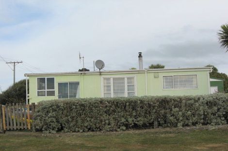 Photo of property in 2 Nasmyth Street, Kakanui, Oamaru, 9495