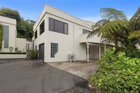 Photo of property in 2/14 Duncan Street, Tawa, Wellington, 5028