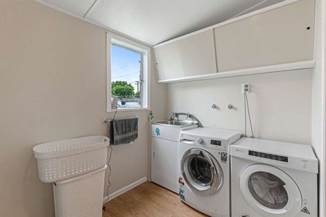 Photo of property in 2 Fromont Street, Whanganui East, Whanganui, 4500