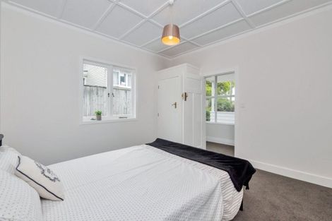 Photo of property in 21 Glendale Road, Glen Eden, Auckland, 0602