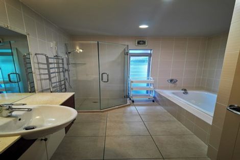 Photo of property in 20 Bournemouth Terrace, Murrays Bay, Auckland, 0630