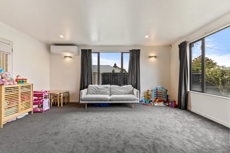 Photo of property in 1 Trist Place, Edgeware, Christchurch, 8013
