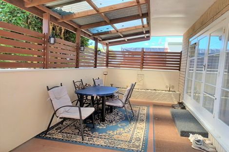 Photo of property in 22 Lee Street, Te Puke, 3119