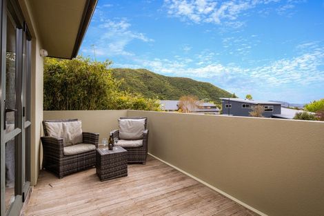 Photo of property in 6 Whitby Close, Waikawa, Picton, 7220