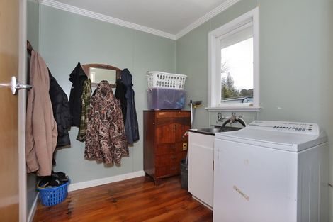 Photo of property in 34 Milne Street, Hunterville, 4730
