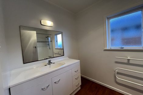 Photo of property in 75 Bradbury Road, Botany Downs, Auckland, 2010