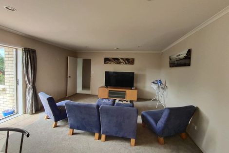 Photo of property in 16 Corrofin Drive, East Tamaki, Auckland, 2013