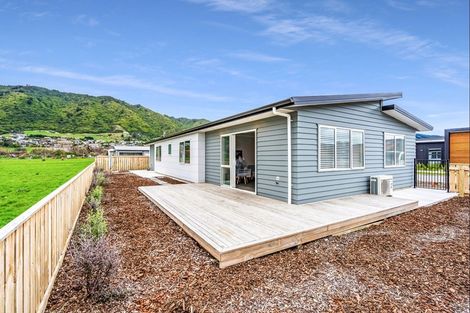 Photo of property in 3 Tapuhikura Street, Waikanae, 5036