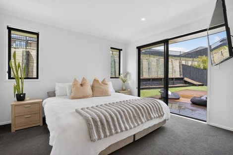 Photo of property in 4 Porokaiwhiri Avenue, Helensville, 0800