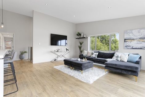 Photo of property in 141a Arran Road, Browns Bay, Auckland, 0630