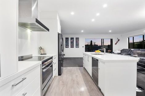 Photo of property in 65 Puhirake Crescent, Pyes Pa, Tauranga, 3112