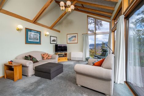 Photo of property in 22 Howard Street, Macandrew Bay, Dunedin, 9014