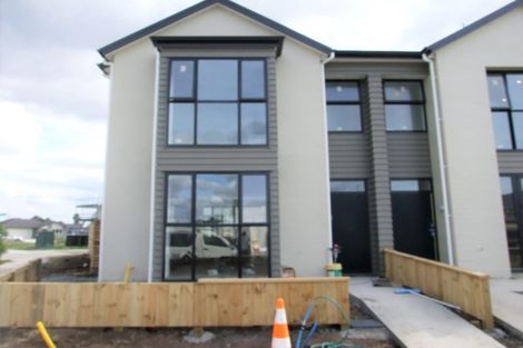 Photo of property in 2 Rere Close, Takanini, 2112