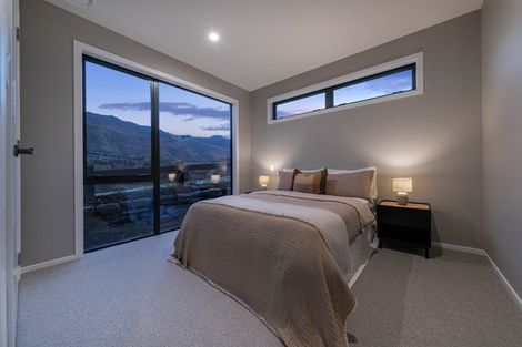 Photo of property in 9 Kamana Rise, Wanaka, 9382