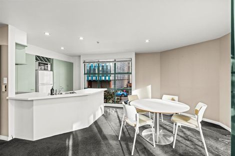 Photo of property in Regent Courts, 2/75 Gloucester Street, Christchurch Central, Christchurch, 8013