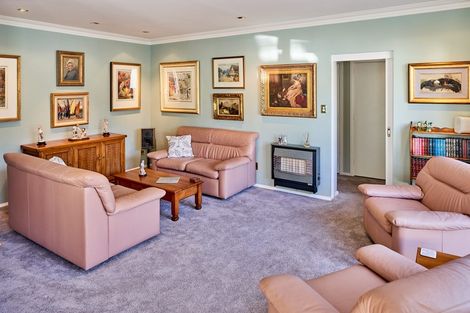 Photo of property in 20 Whites Line West, Woburn, Lower Hutt, 5010