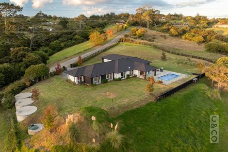 Photo of property in 43e Terry Smyth Drive, Kumeu, 0892