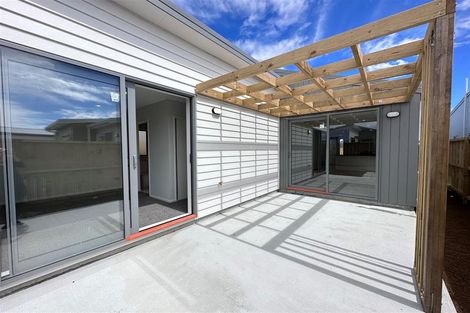 Photo of property in 16 Fredrick Hanson Road, Papakura, 2110