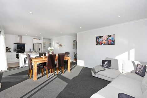 Photo of property in 12 George Street, Bulls, 4818