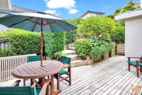 Photo of property in 17 Crestview Place, Browns Bay, Auckland, 0630