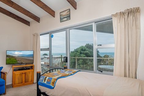 Photo of property in 69 Akitio Esplanade, Akitio, Pongaroa, 4991