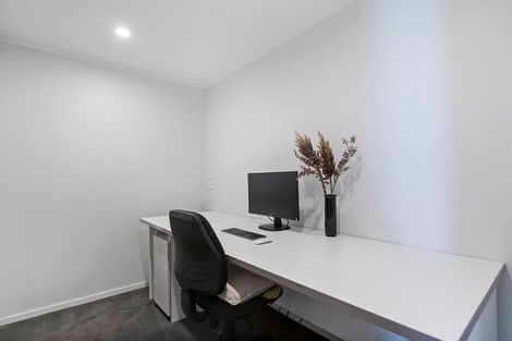 Photo of property in 2/61a Target Road, Totara Vale, Auckland, 0629