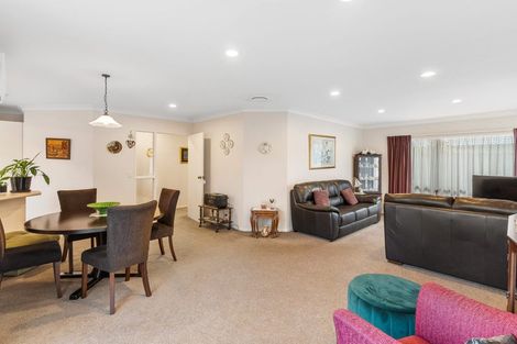 Photo of property in 2/16 Travers Place, Northpark, Auckland, 2013