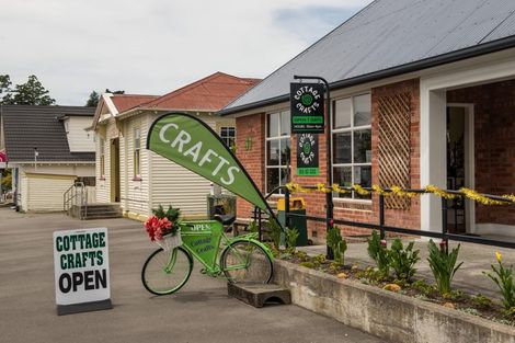 Photo of property in 151 High Street, Oxford, 7430