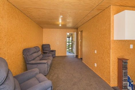 Photo of property in 358 Kimberley Road, Levin, 5571