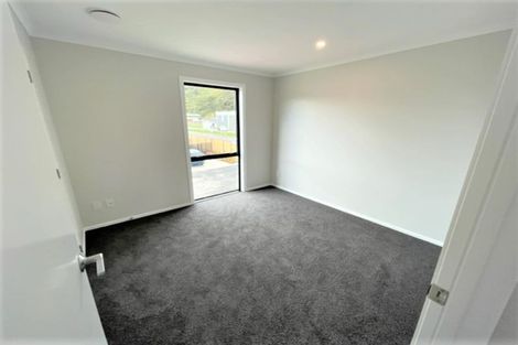 Photo of property in 6 Gloaming Lane, Wallaceville, Upper Hutt, 5018