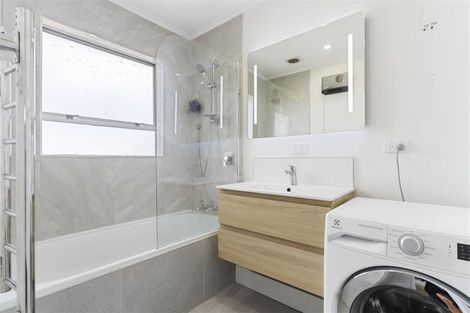 Photo of property in 2/138 Richardson Road, Mount Albert, Auckland, 1025