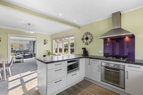 Photo of property in 78 Oxford Street, Tawa, Wellington, 5028