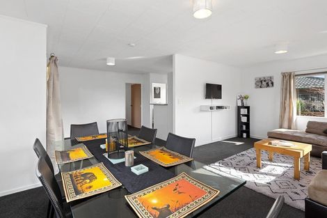 Photo of property in 2/85 Harmel Road, Glendene, Auckland, 0602