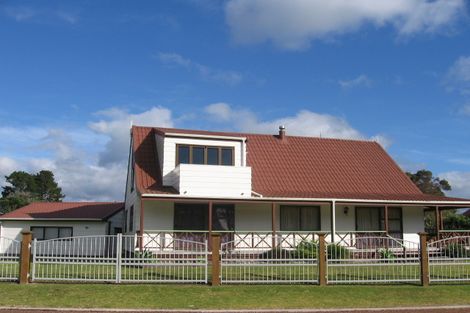 Photo of property in 5 Courtney Place, Pauanui, Hikuai, 3579