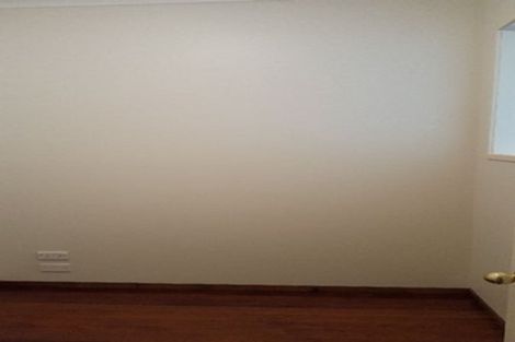 Photo of property in 400 Waitakere Road, Taupaki, Henderson, 0782