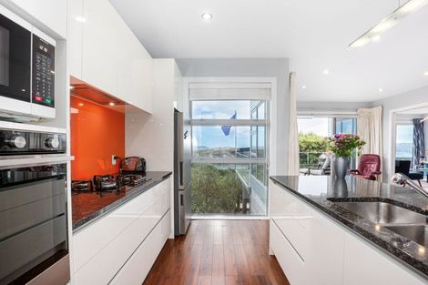Photo of property in 5 Seascape View, Paremata, Porirua, 5024