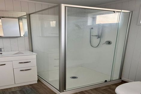 Photo of property in 8 Lynmore Drive, Hillpark, Auckland, 2102