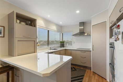 Photo of property in 2/28 Mark Edward Drive, Half Moon Bay, Auckland, 2012