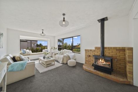 Photo of property in 2/127 Bucklands Beach Road, Bucklands Beach, Auckland, 2012