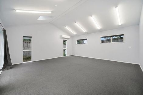 Photo of property in 24 Pooley Street, Pakuranga Heights, Auckland, 2010