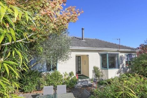 Photo of property in 14 Aorangi Road, Bryndwr, Christchurch, 8053