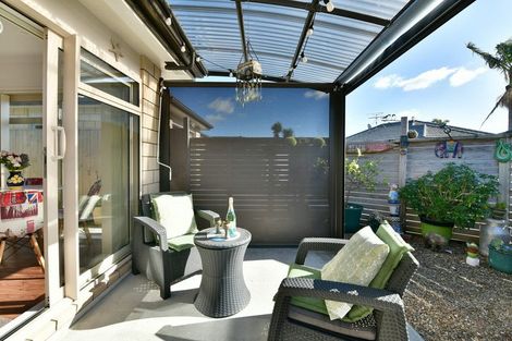 Photo of property in 43a Doment Crescent, Orewa, 0931