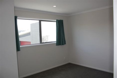 Photo of property in 28 Latimer Way, Petone, Lower Hutt, 5012