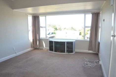 Photo of property in 130 Pioneer Road, Moturoa, New Plymouth, 4310