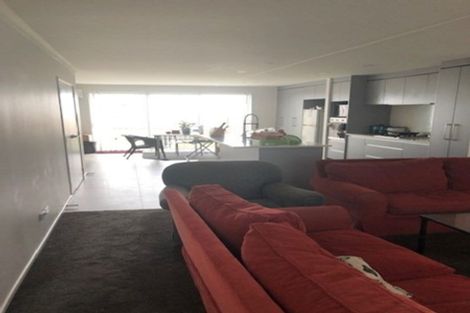 Photo of property in 35 Soaring Bird Drive, Takanini, 2112