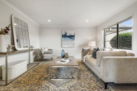 Photo of property in 94 Oakway Drive, Schnapper Rock, Auckland, 0632