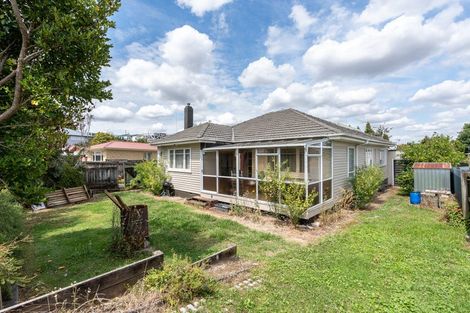 Photo of property in 35 Lake Crescent, Hamilton Lake, Hamilton, 3204