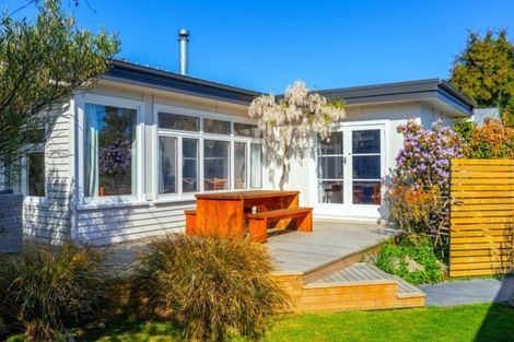 Photo of property in 76 Mckenzie Street, Geraldine, 7930