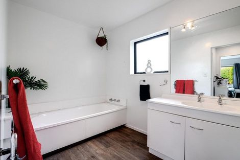 Photo of property in 103 Grimseys Road, Redwood, Christchurch, 8051